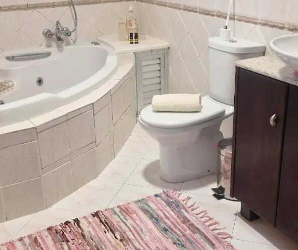 3 Bedroom Penthouse Larnaca Livadhia